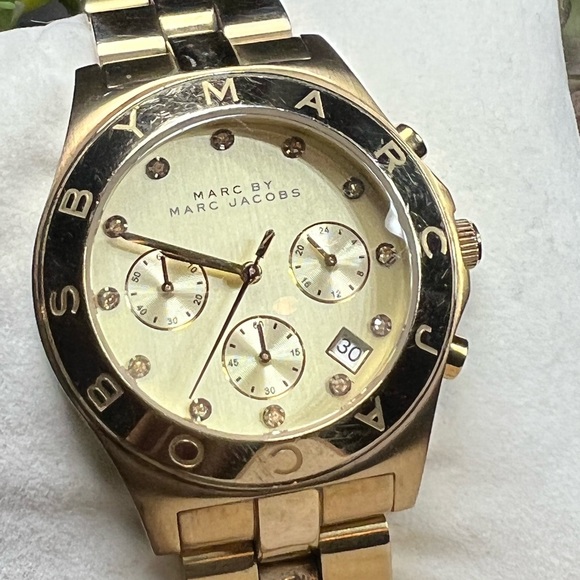 MARC by Marc Jacobs Watch ✨ - Picture 9 of 10